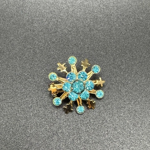 Vintage Azure Snowflake Pin 1949 Brooch Gold Pin - Picture 1 of 5